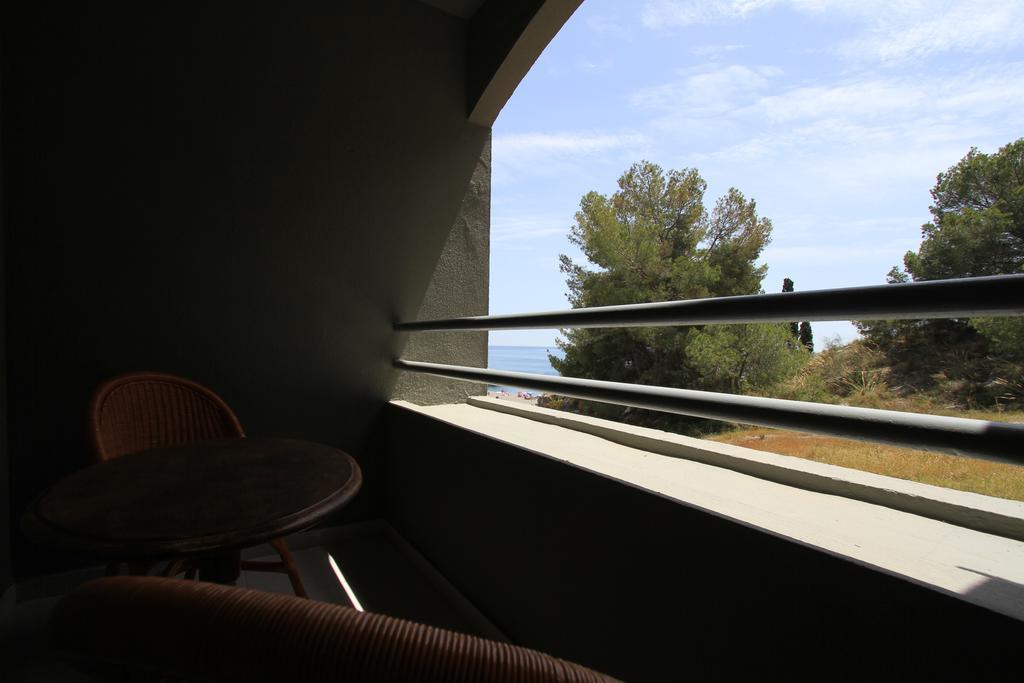 Hostal La Torre Almunecar Room photo
